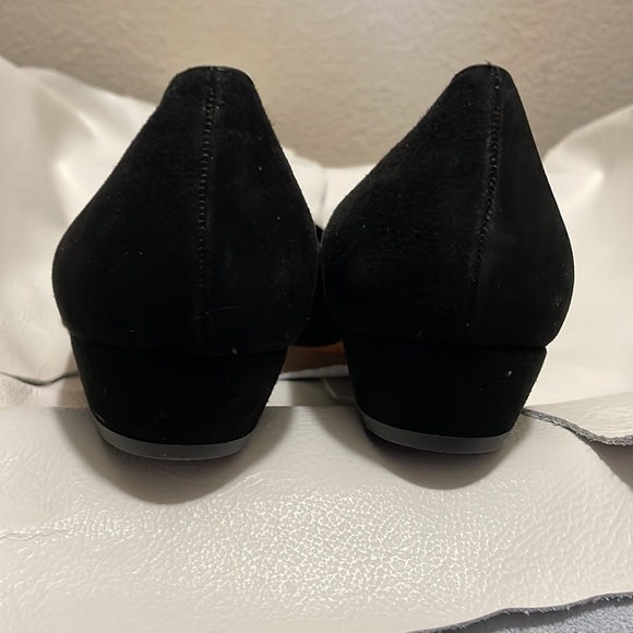 BALLY- NWOT - 8.5 - Gorgeous Black suede low heeled pumps w/grosgrain bows. - Picture 5 of 9